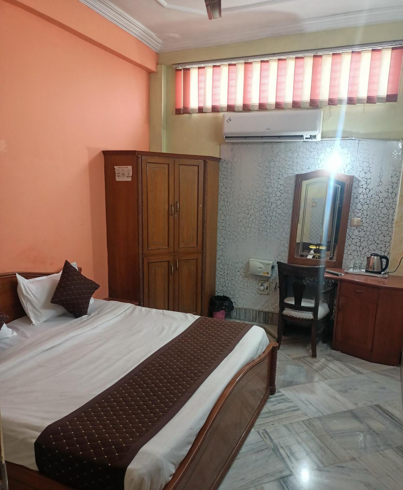 Hotel Riz Varanasi Exterior photo