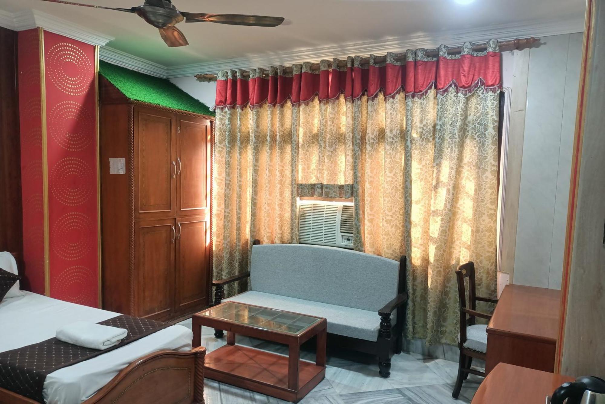 Hotel Riz Varanasi Exterior photo