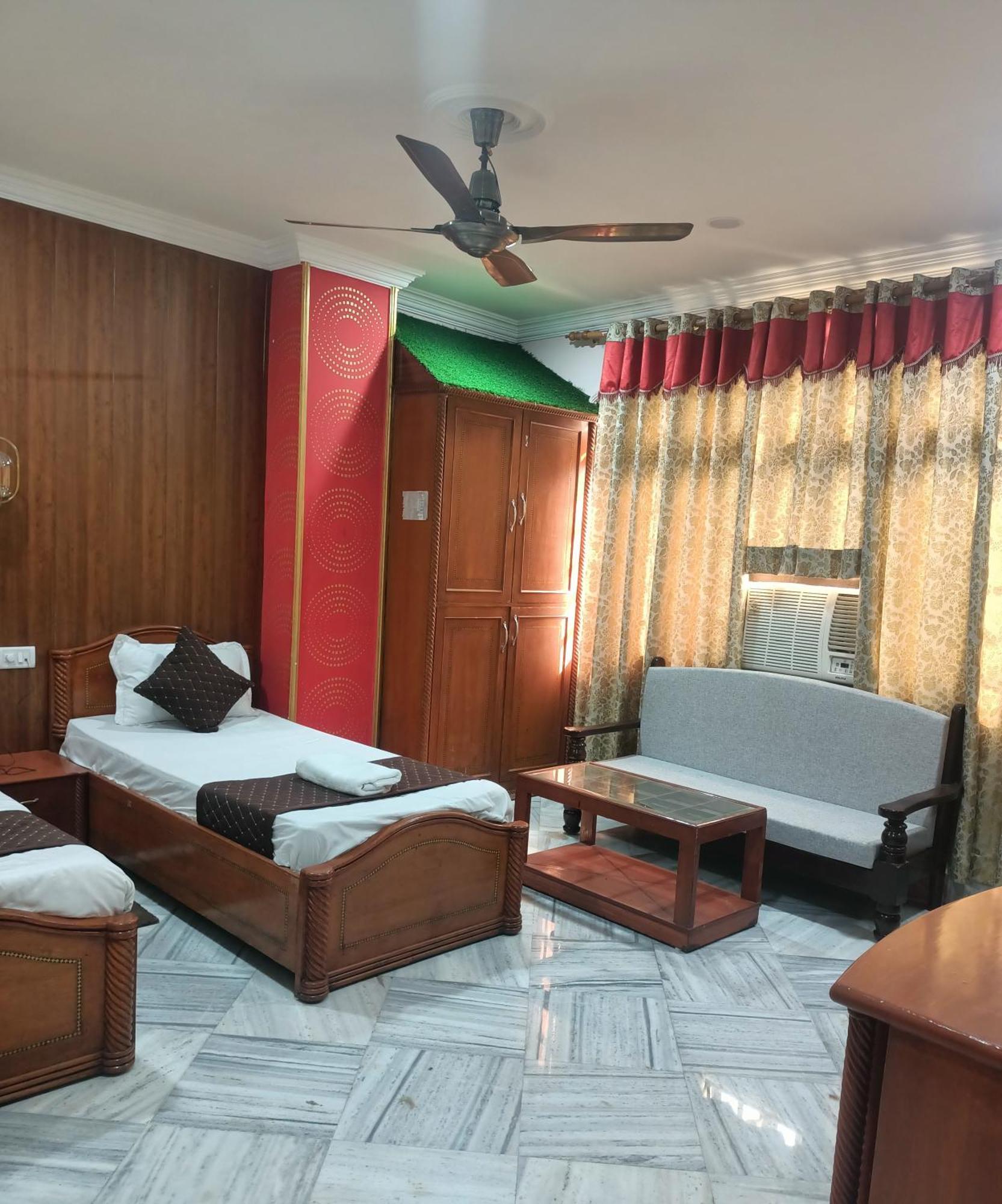 Hotel Riz Varanasi Exterior photo