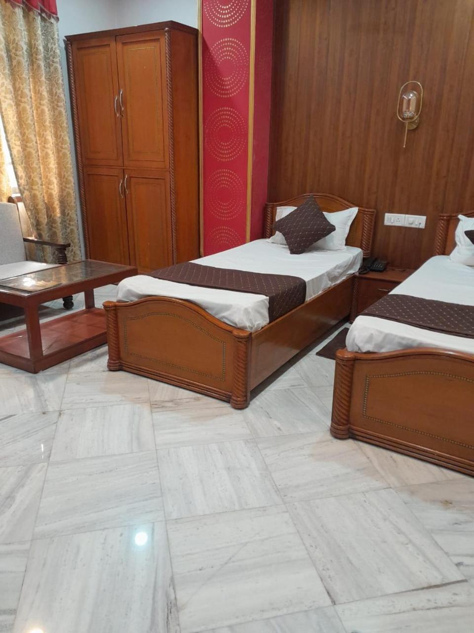Hotel Riz Varanasi Exterior photo