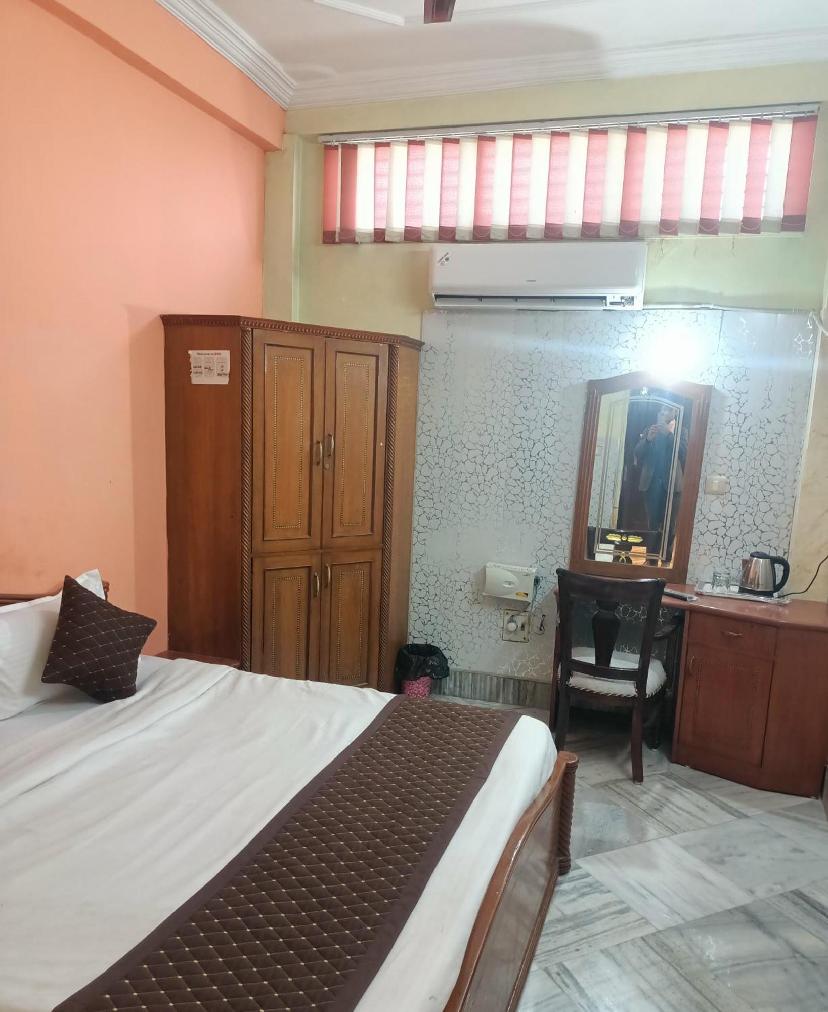 Hotel Riz Varanasi Exterior photo
